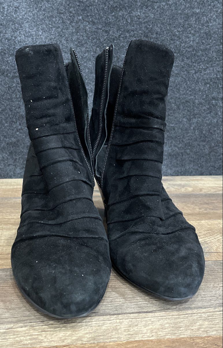 Black Suede Ruched Ankle Boots Pointed Toe Side Zip Women's Size 8.5 N