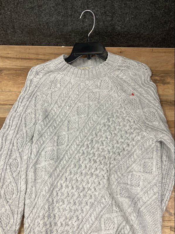 St. John's Bay Women's Gray Mixed Cable Knit Crewneck Pullover Sweater Size M