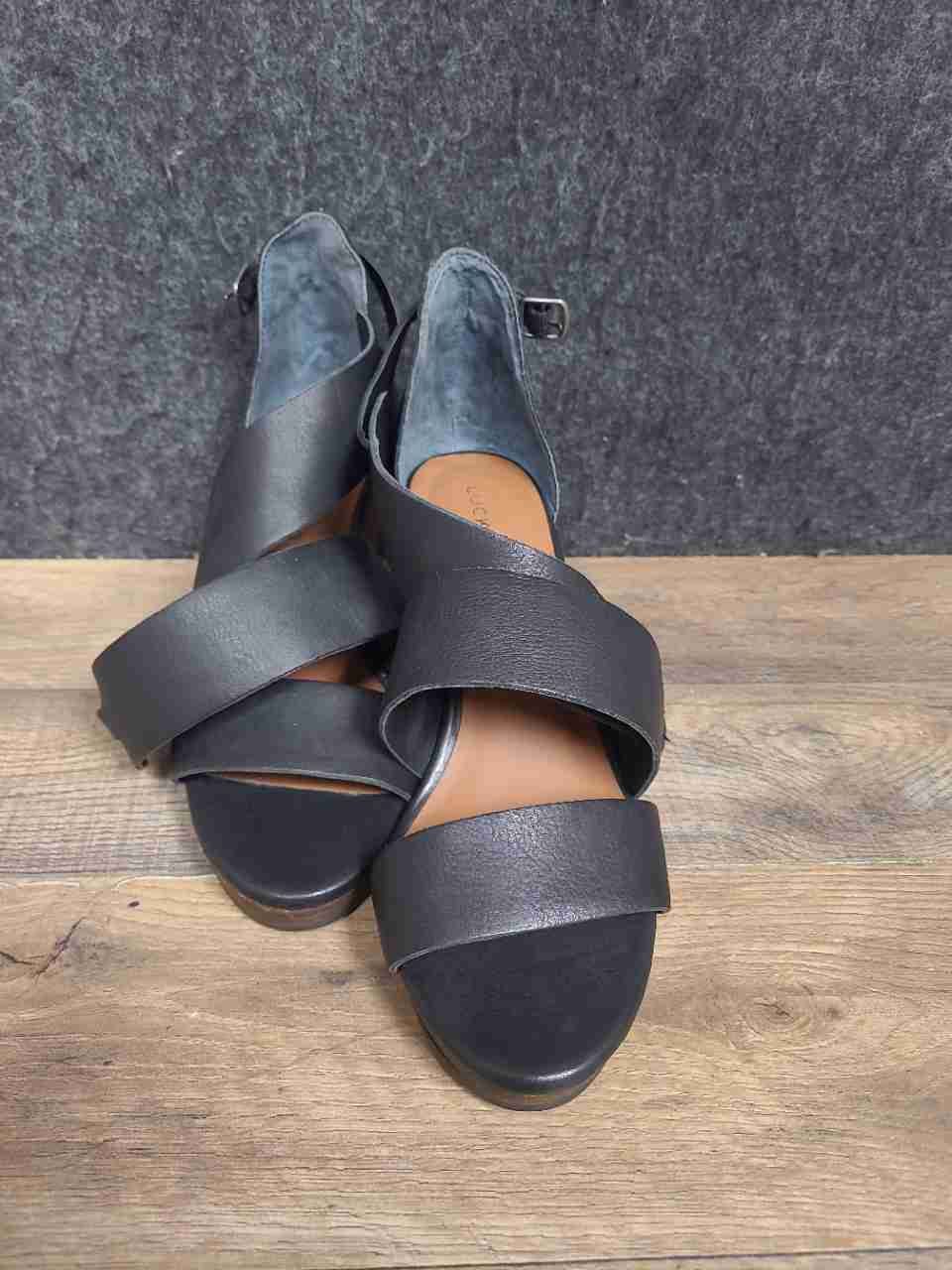 Lucky Brand Black Leather Ankle Strap Wedge Sandals Women's Size 7.5