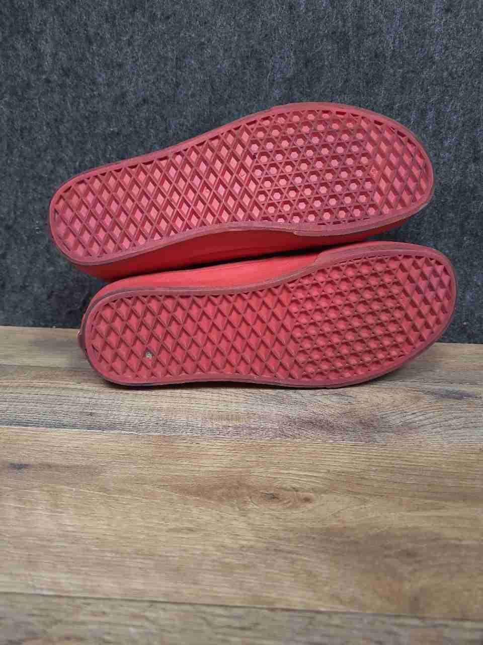 Vans Sk8-Hi Monochromatic Triple Red High Top Sneakers Men's 8.5 Women's 10