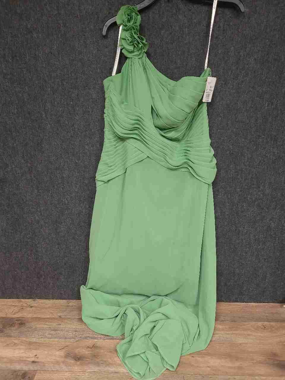 David's Bridal Women's Clover Green One Shoulder Chiffon Ruched Dress Sz 12 NWT