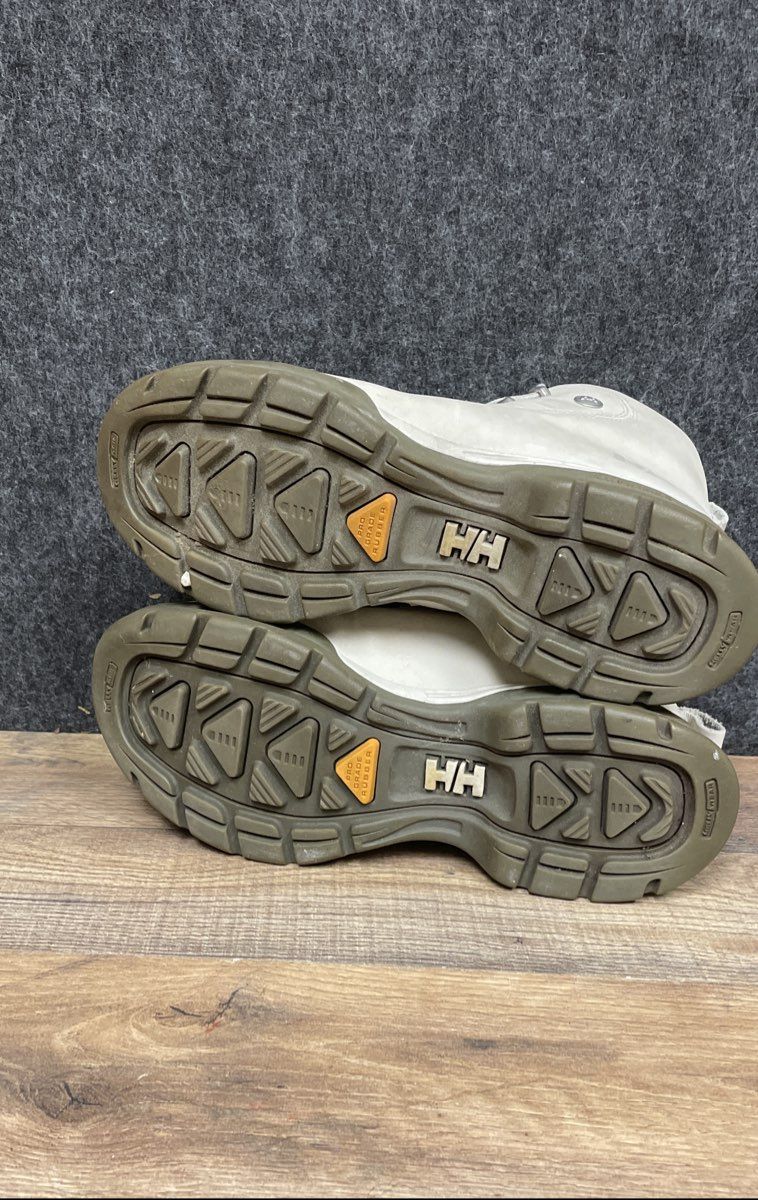 Vintage Y2K Helly Hansen Waterproof Leather Hiking Boots Cream Womens Size 7