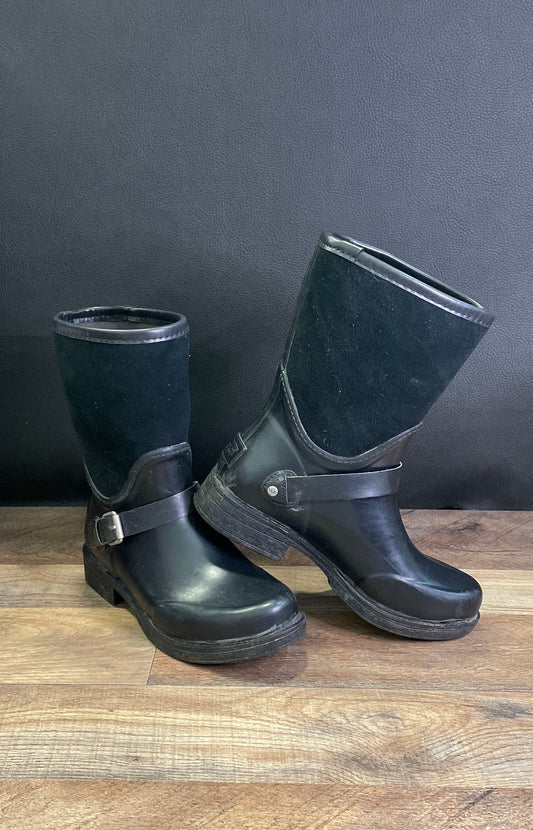 UGG Simmens Black Waterproof Leather Suede Buckle Boots Women's Size 6