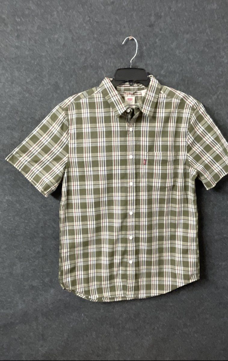 Levi's Men's Standard Fit Shirt Green Plaid Short Sleeve One Pocket Sz M