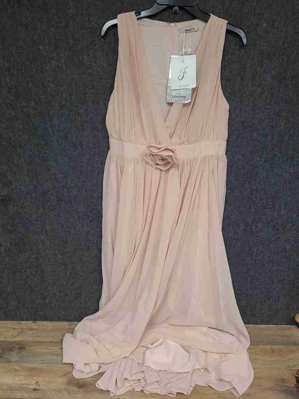 FEHAUTE Women's Blush Pink Chiffon V-Neck Maxi Dress Rosette NWT Sz 8