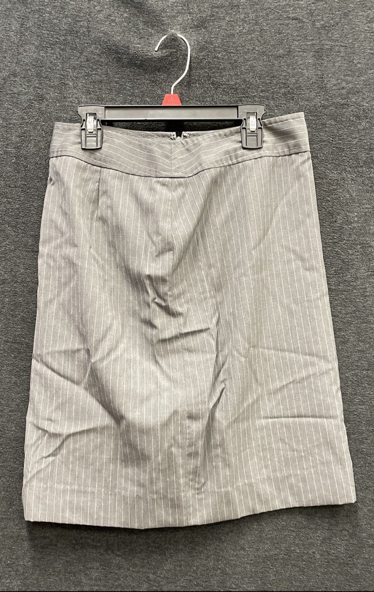 Brooks Brothers Women's Gray Pinstripe Wool Skirt Sz 2