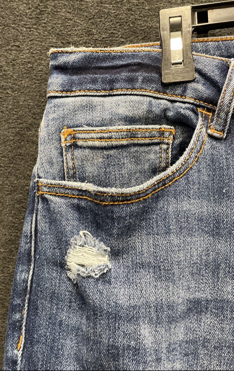 Lovervet by Vervet Women's Blue Distressed Mid Wash Cuffed Jeans Sz 18W