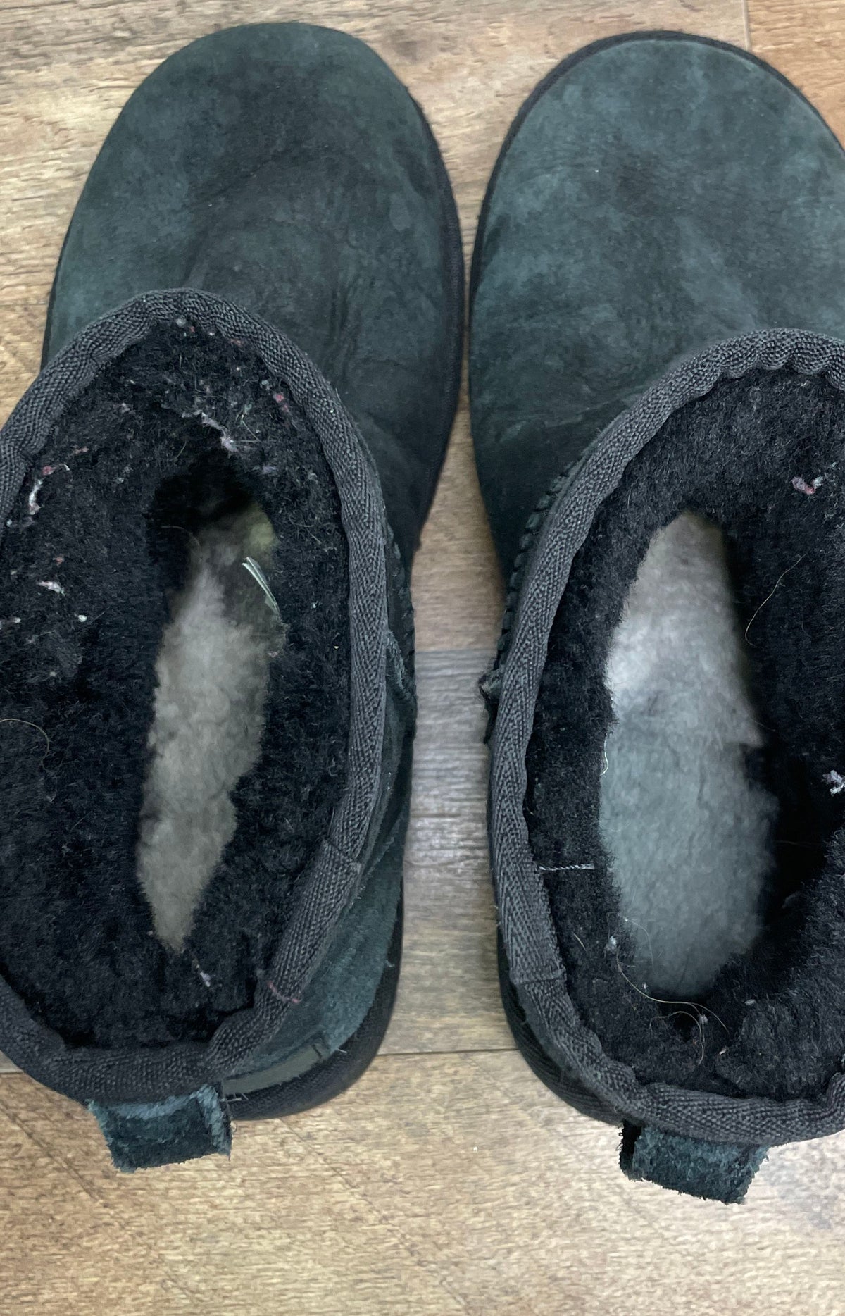 UGG Classic Mini II Black Suede Shearling Boots Women's Size 7