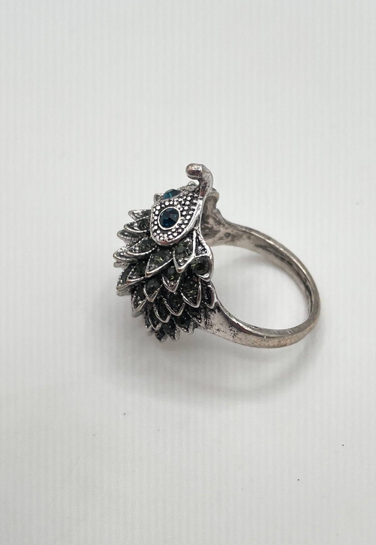 Silver Tone Black & Blue Rhinestone Hedgehog Ring 7.3g *NPM*