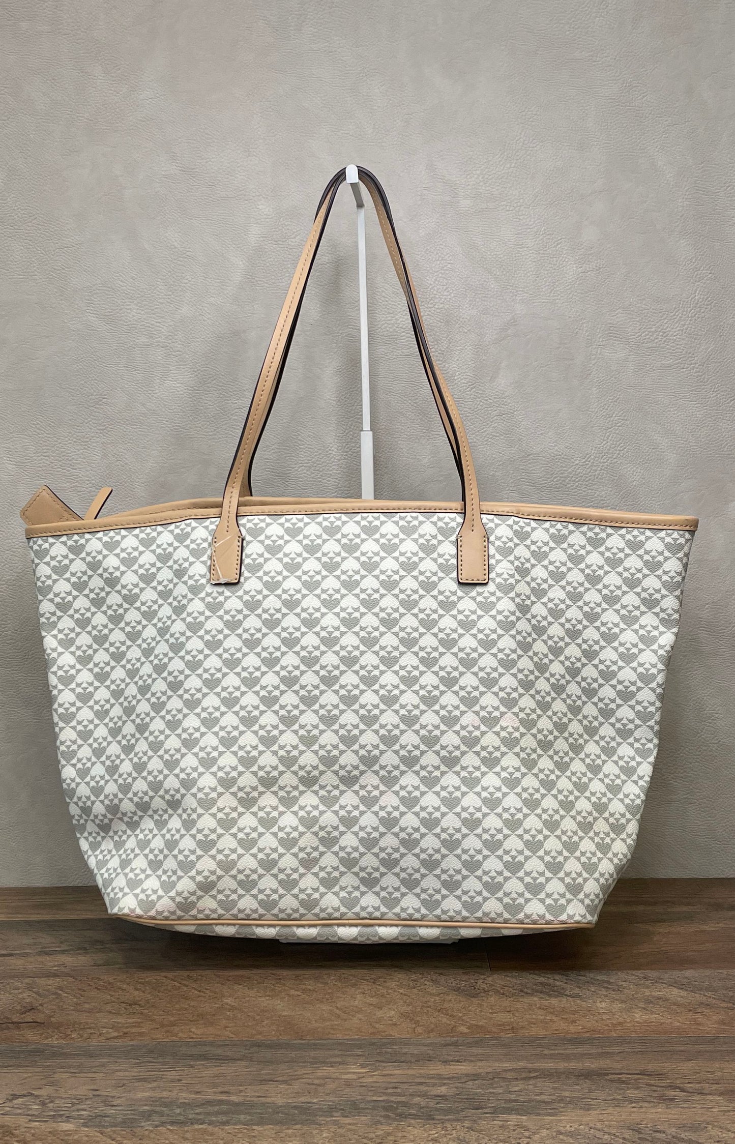 Kate Spade New York White Grey Geometric Spade Pattern Tote Bag Tan Trim