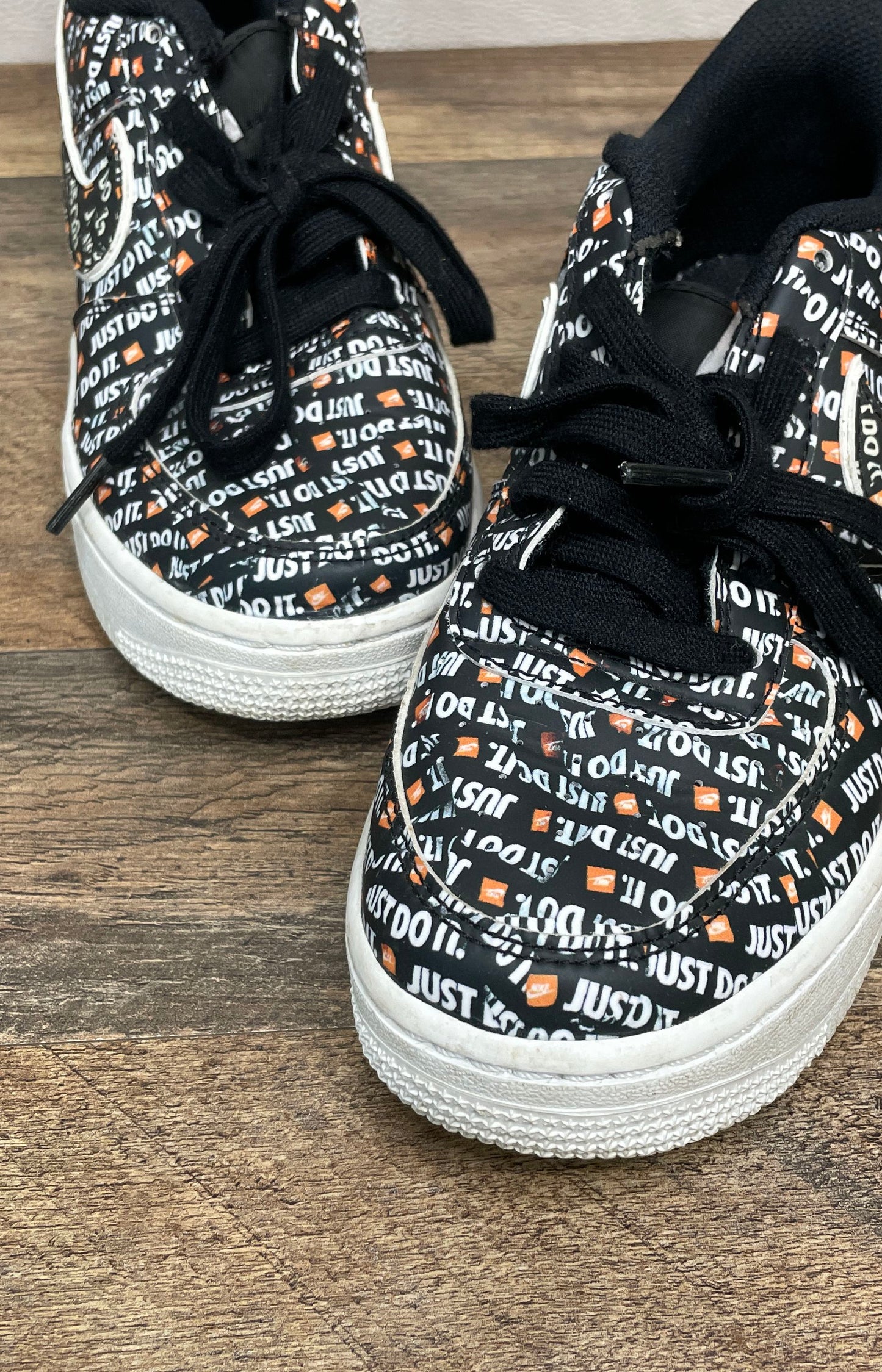 Nike Air Force 1 Low Just Do It Black Total Orange GS Size 5.5Y