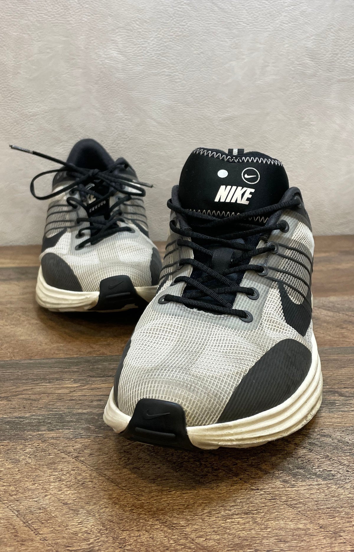 Nike Lunar Roam White Black Light Bone Running Sneakers Men's Size 10