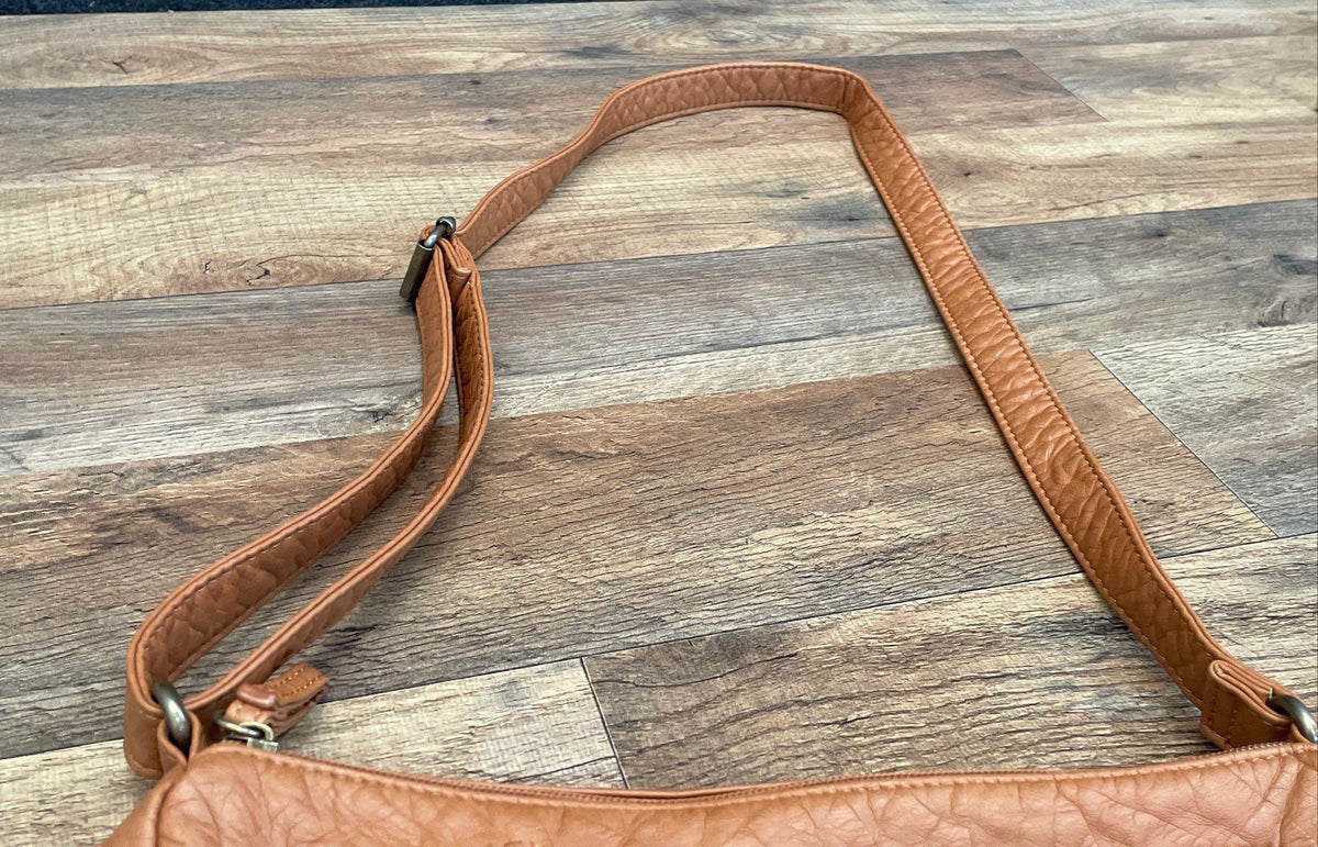 Bueno Brown Leather Multi-Pocket Crossbody Shoulder Bag Bronze Hardware