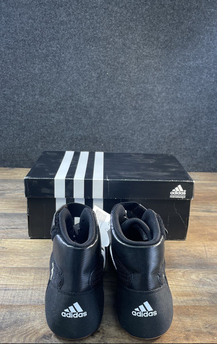 Adidas HVC Mens Wrestling Shoes Black White Title MMA Gloves & Wraps Lot Size 10