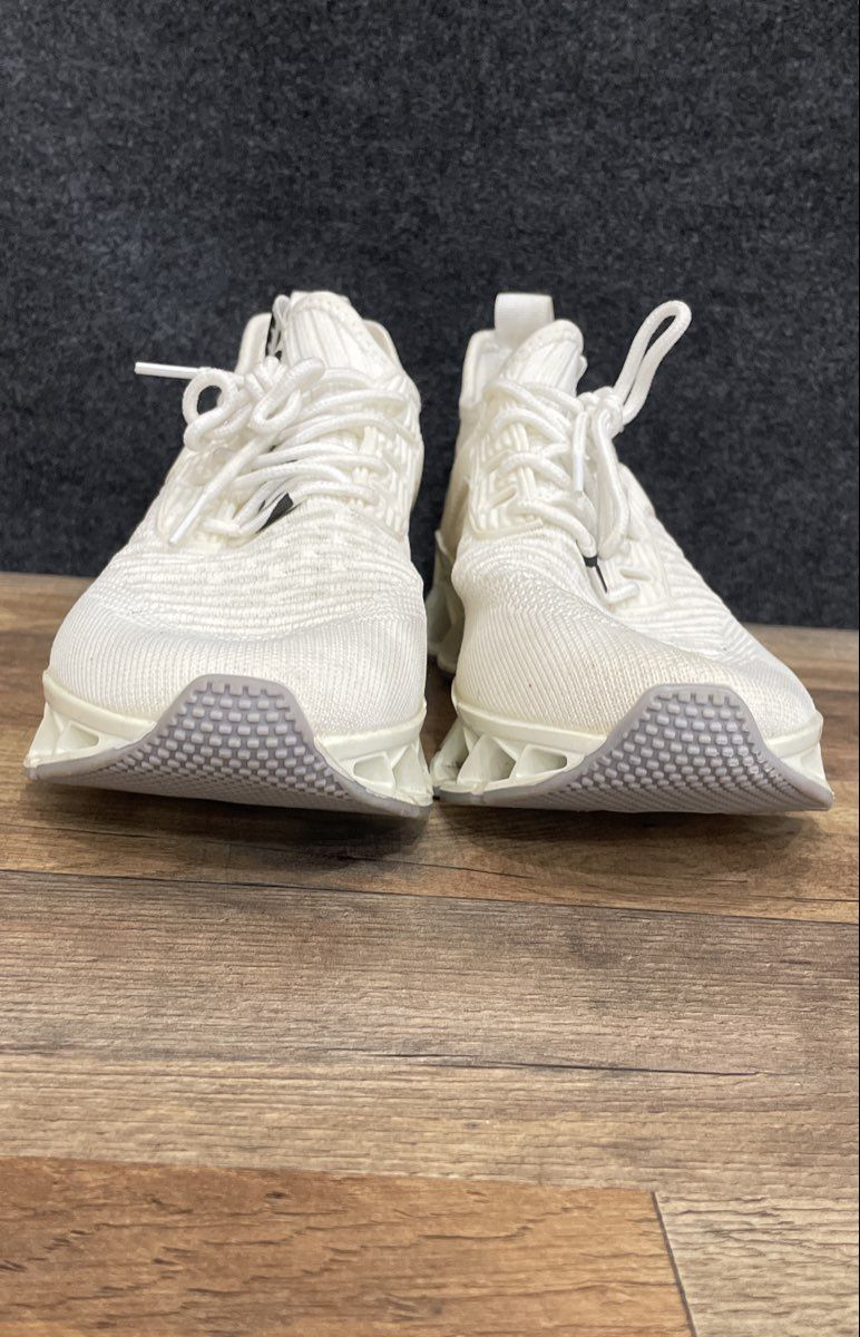 Love Weight Securing System White Knit Blade Fashion Sneakers Size 41