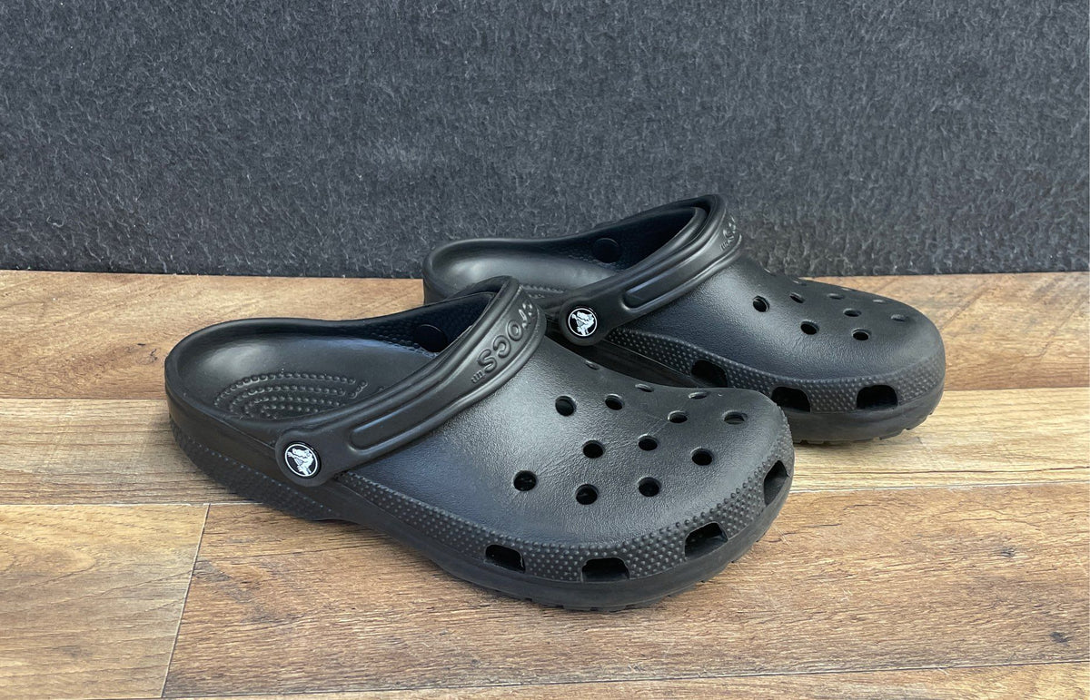 Crocs Classic Clog Black Unisex Slip On Comfort Shoes Men's 6 Women's 8 Size 8