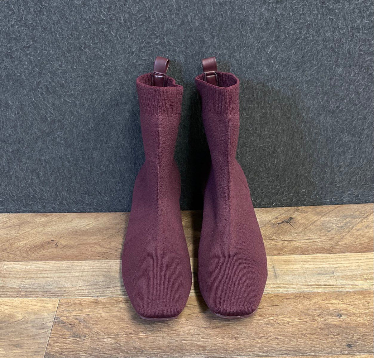 Cushionaire Milo Maroon Knit Memory Foam Block Heel Sock Booties Size 10