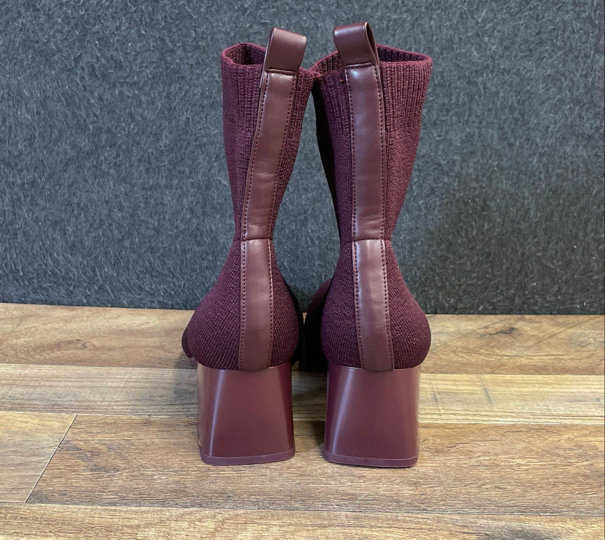 Cushionaire Milo Maroon Knit Memory Foam Block Heel Sock Booties Size 10
