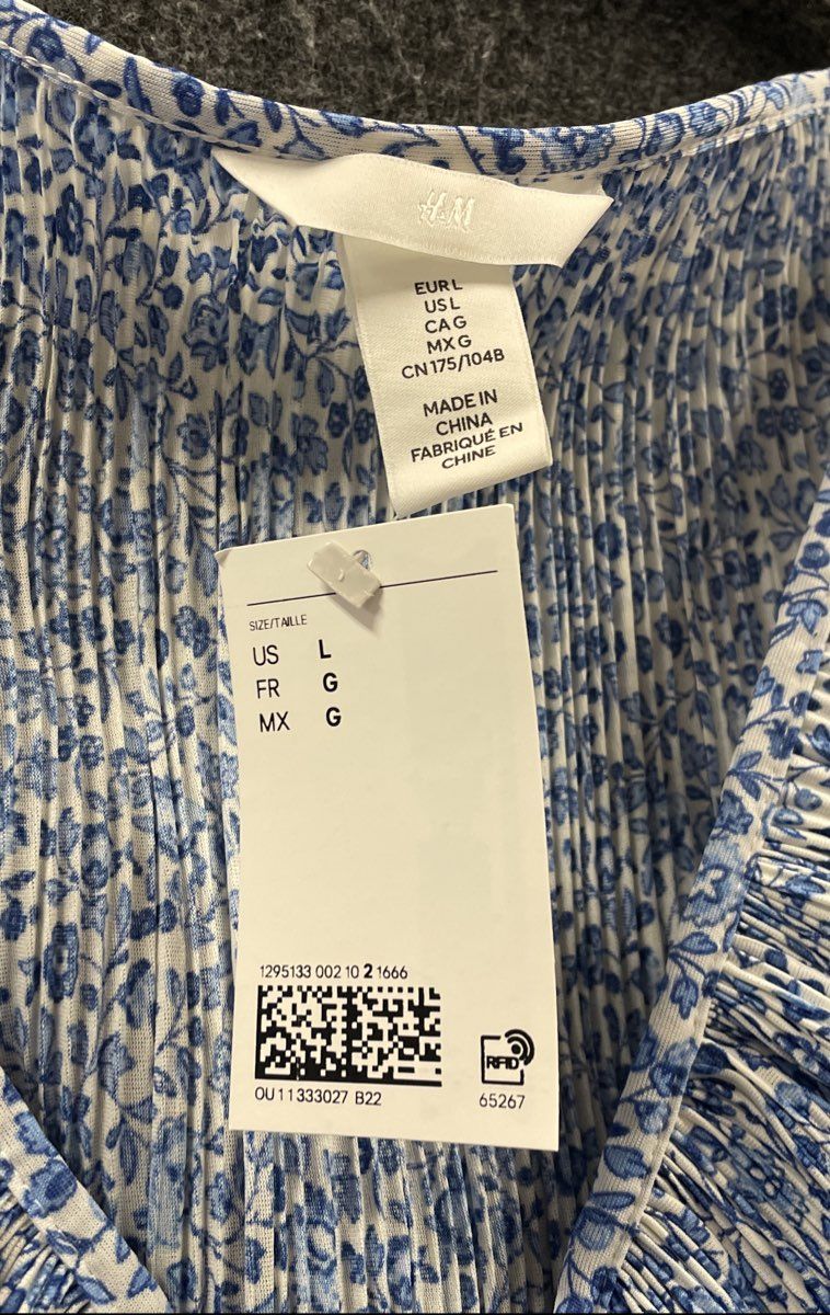 H&M Women's Blue White Floral Plisse Pleated Long Sleeve V-Neck Dress NWT Sz L