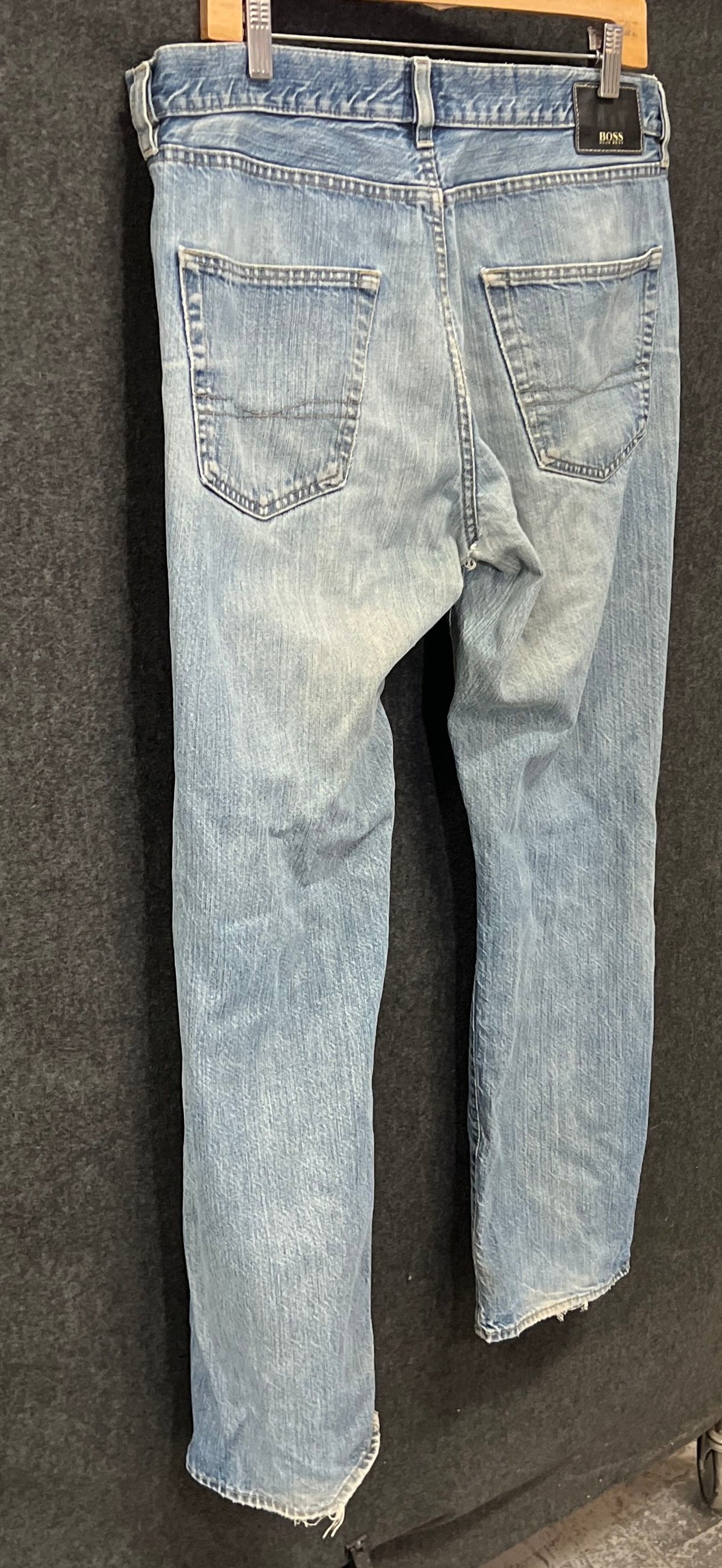BOSS Hugo Boss Men's Light Wash Straight Leg Denim Jeans Faded Distressed