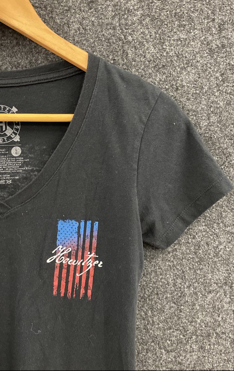 Howitzer Patriot Mfg American Flag Pledge of Allegiance V-Neck T-Shirt Sz L