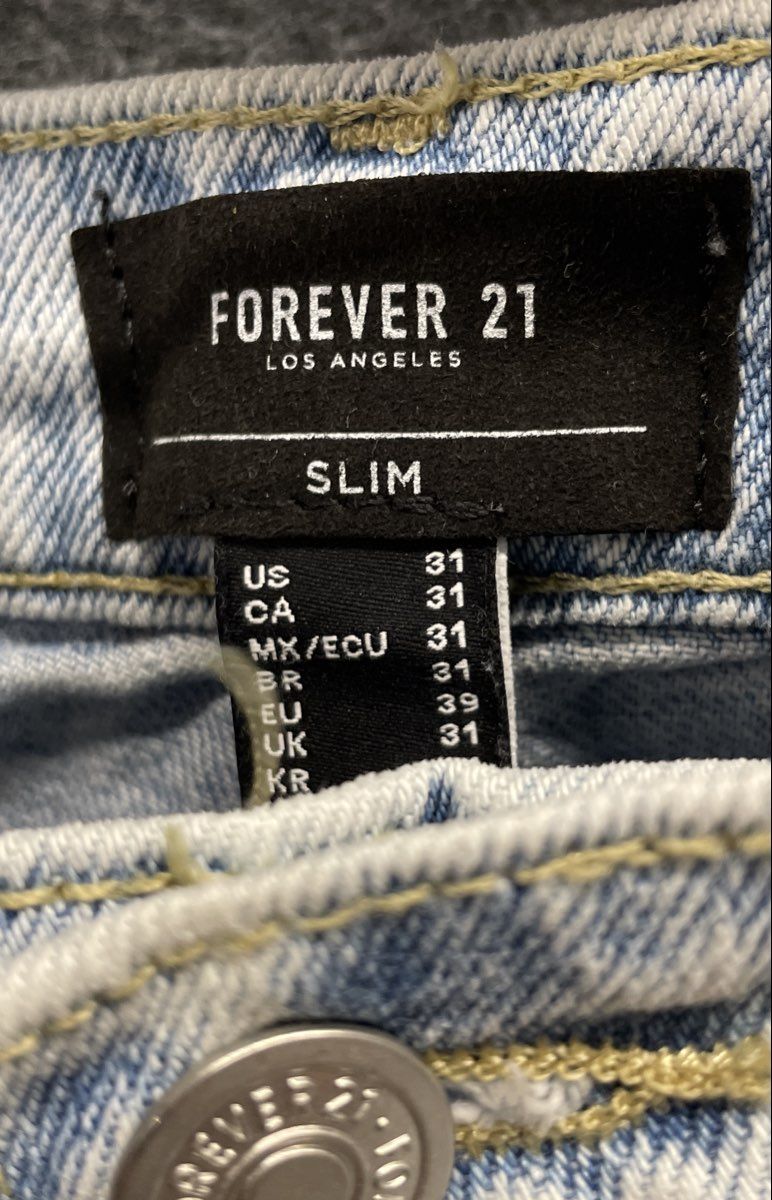 Forever 21 Men's Slim Distressed Patched Light Wash Denim Jeans Sz 31