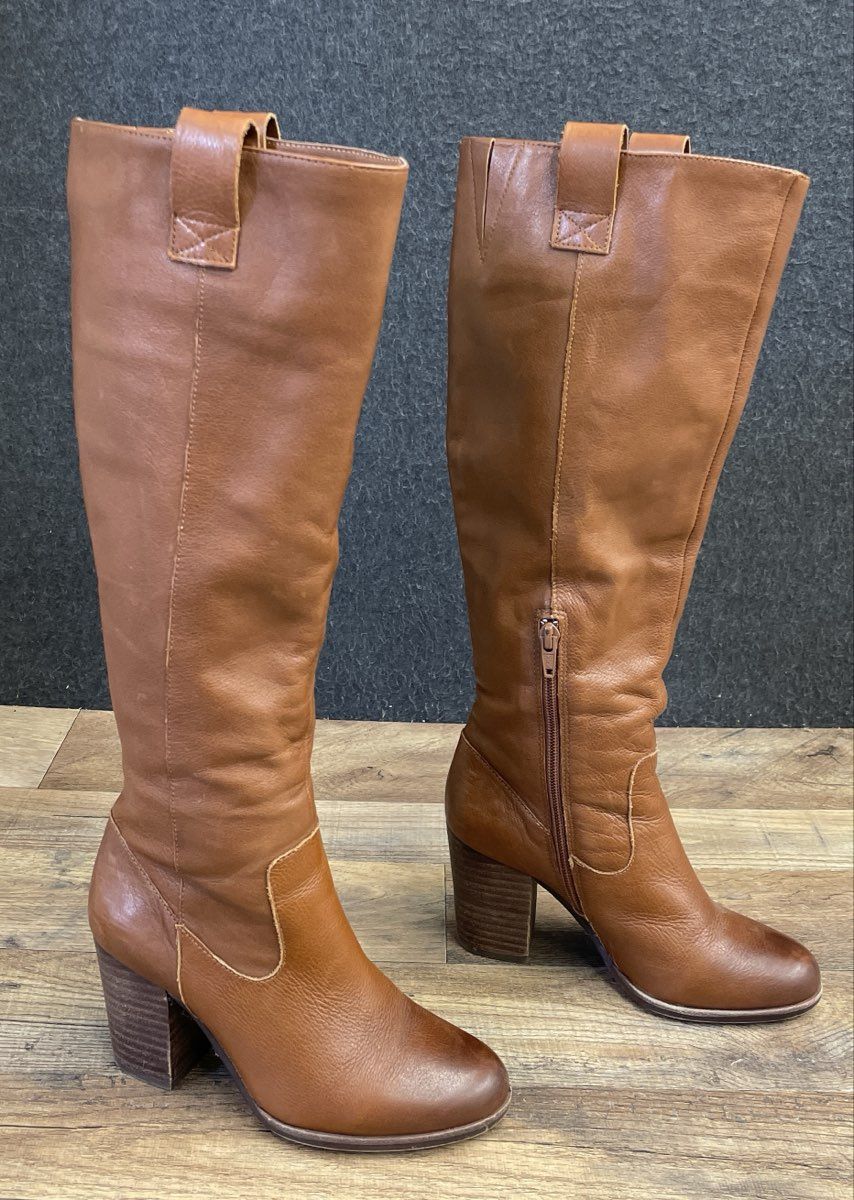 Gianni Bini Cognac Brown Leather Knee High Heeled Boots Women's Size 5.5M