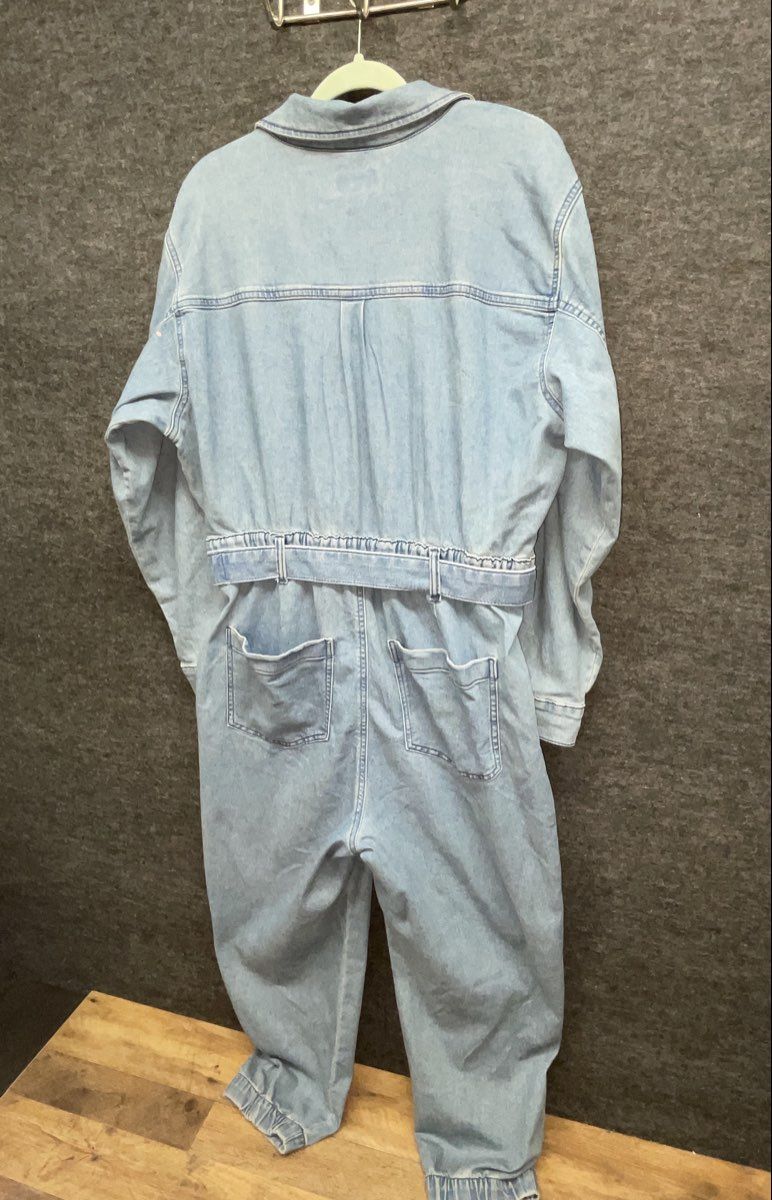 Sofia Jeans by Sofia Vergara Women's Light Wash Blue Denim Jumpsuit Tie Waist L