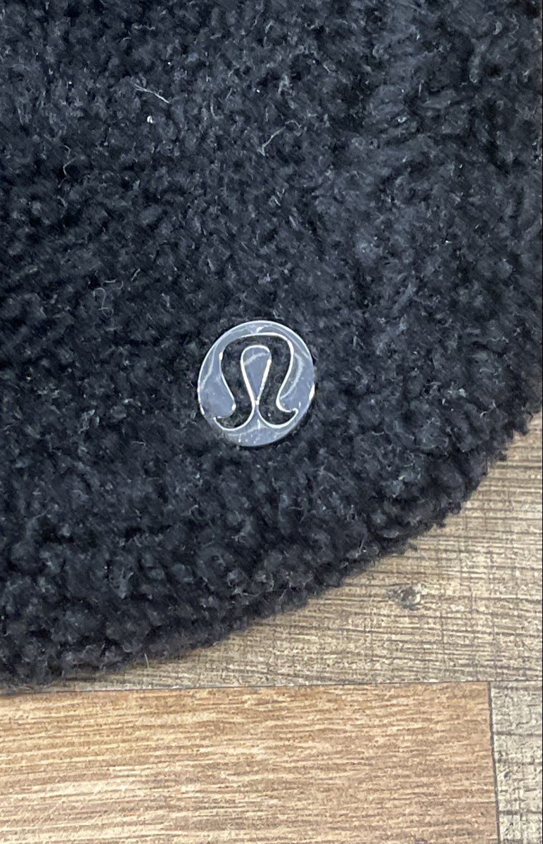 Lululemon Black Fleece Sherpa Everywhere Belt Bag 1L Pouch Silver Hardware