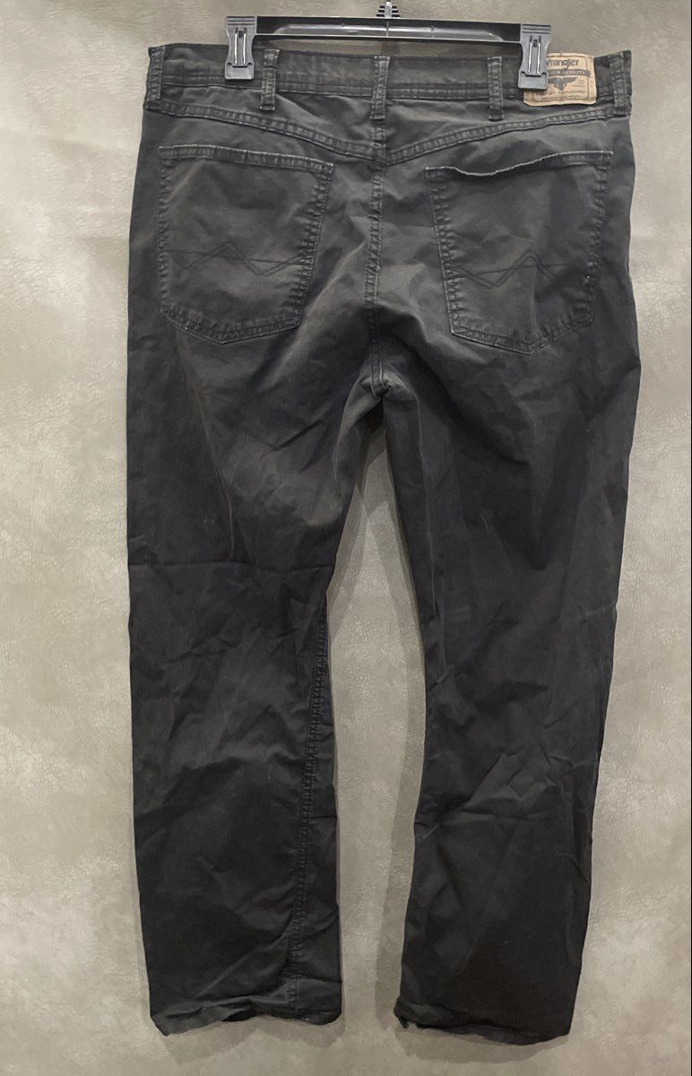 Wrangler Men's Black Straight Fit 5-Pocket Stretch Pants Sz 36x30