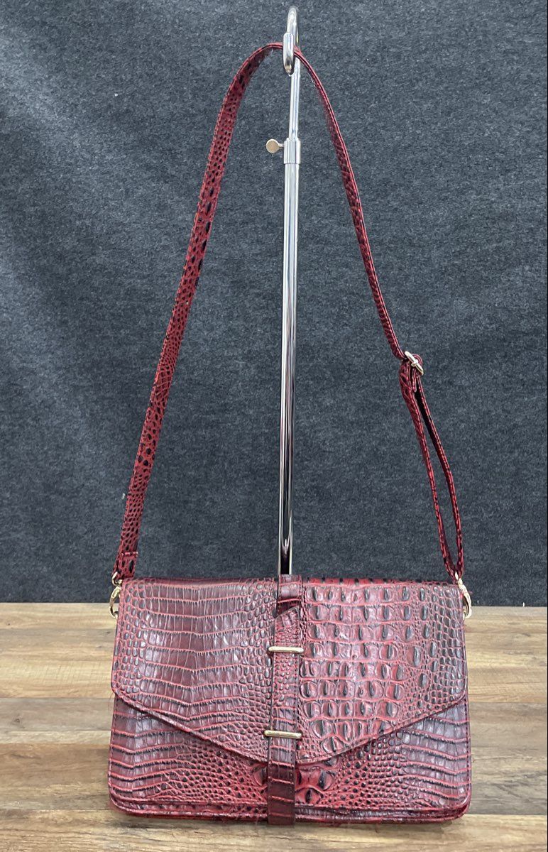 Charming Charlie Red Crocodile Embossed Envelope Crossbody Bag Gold Hardware