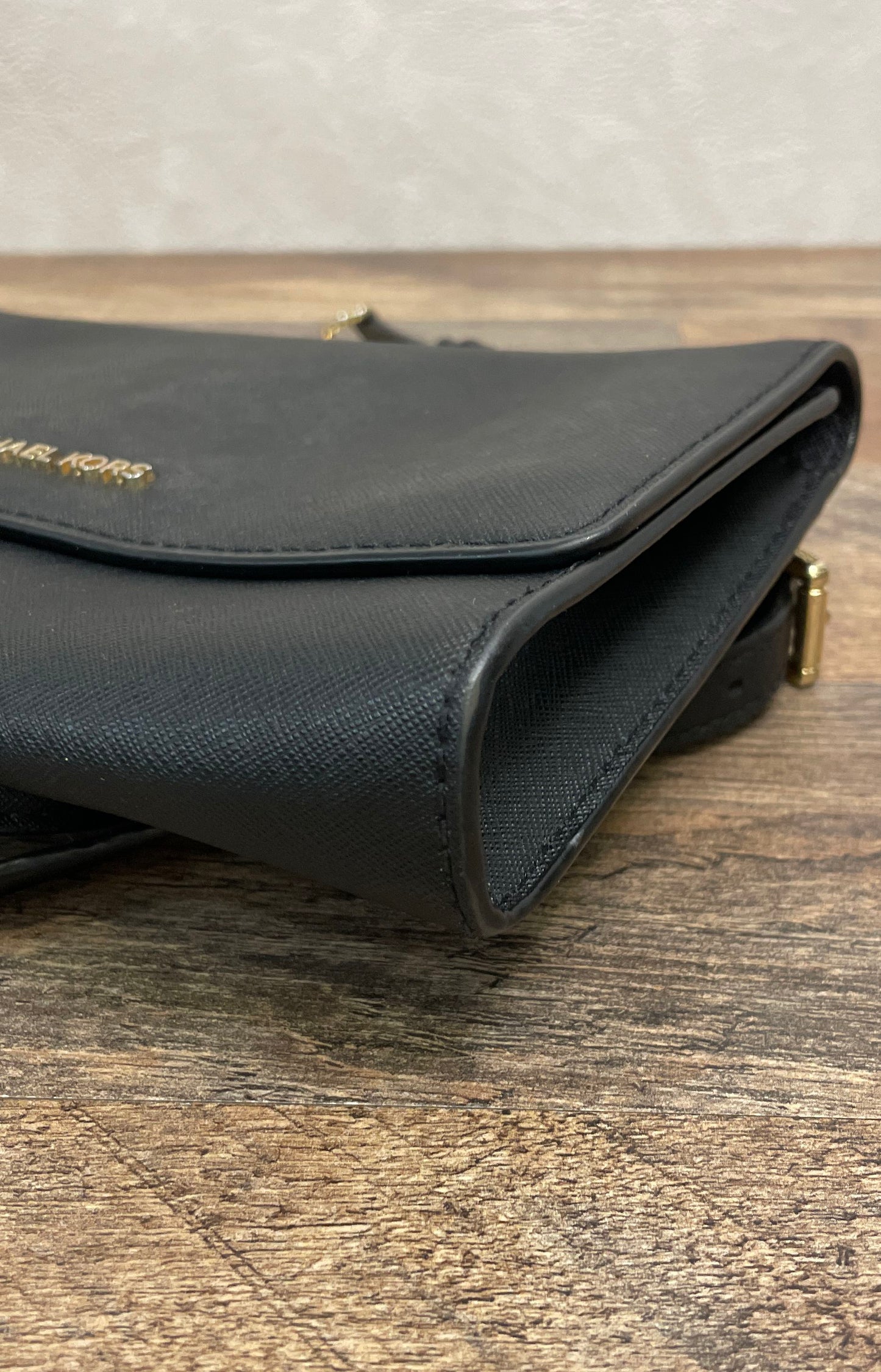 Michael Kors Black Saffiano Leather Jet Set Travel Crossbody Bag Gold Hardware