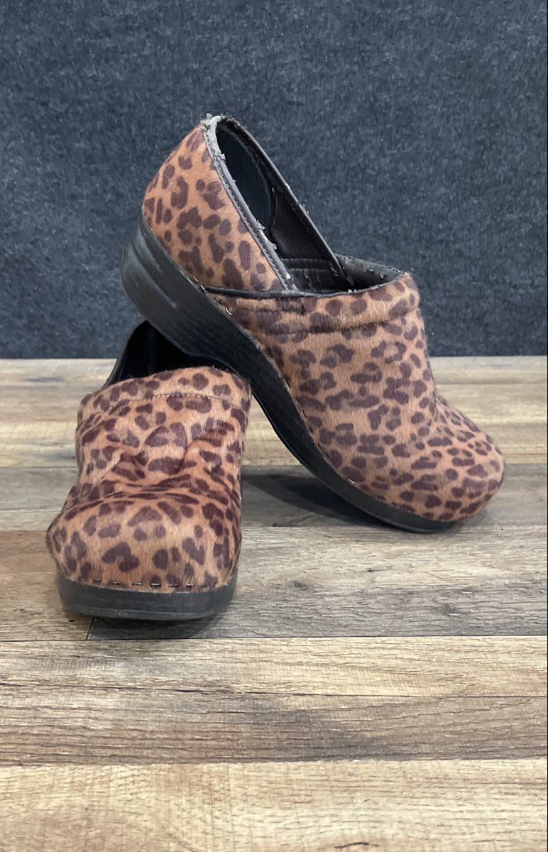 Croft & Barrow Juliana Cheetah Print Faux Fur Clogs Women's Size 8 M