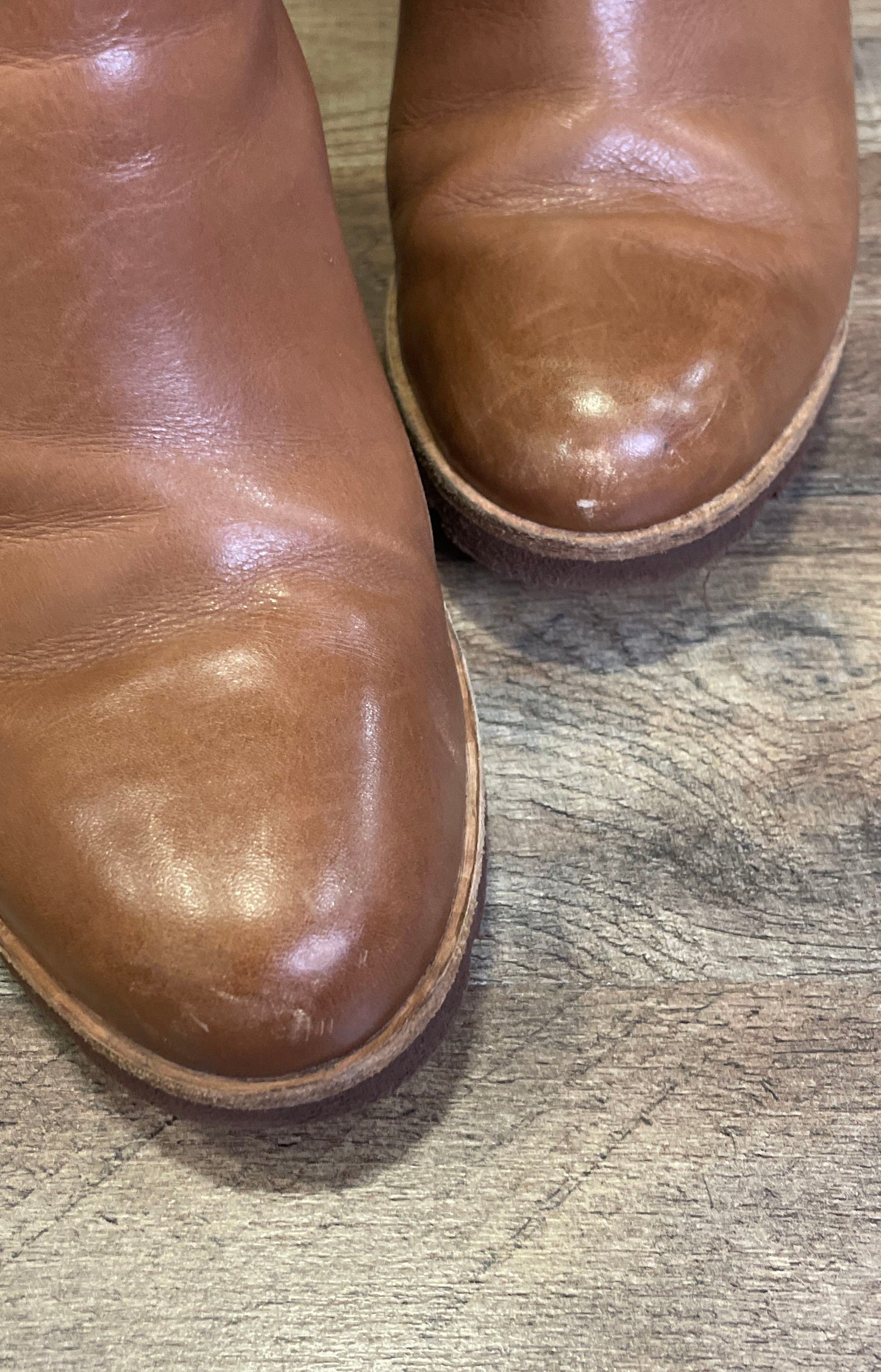 UGG Yarin Chestnut Leather Wedge Ankle Boots Women's Size 8