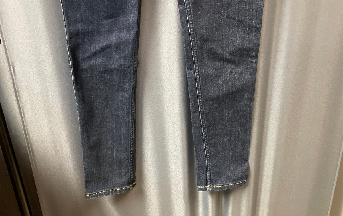 Carhartt Women's Layton Slim Fit Skinny Leg Dark Blue Denim Jeans Sz 8 Regular
