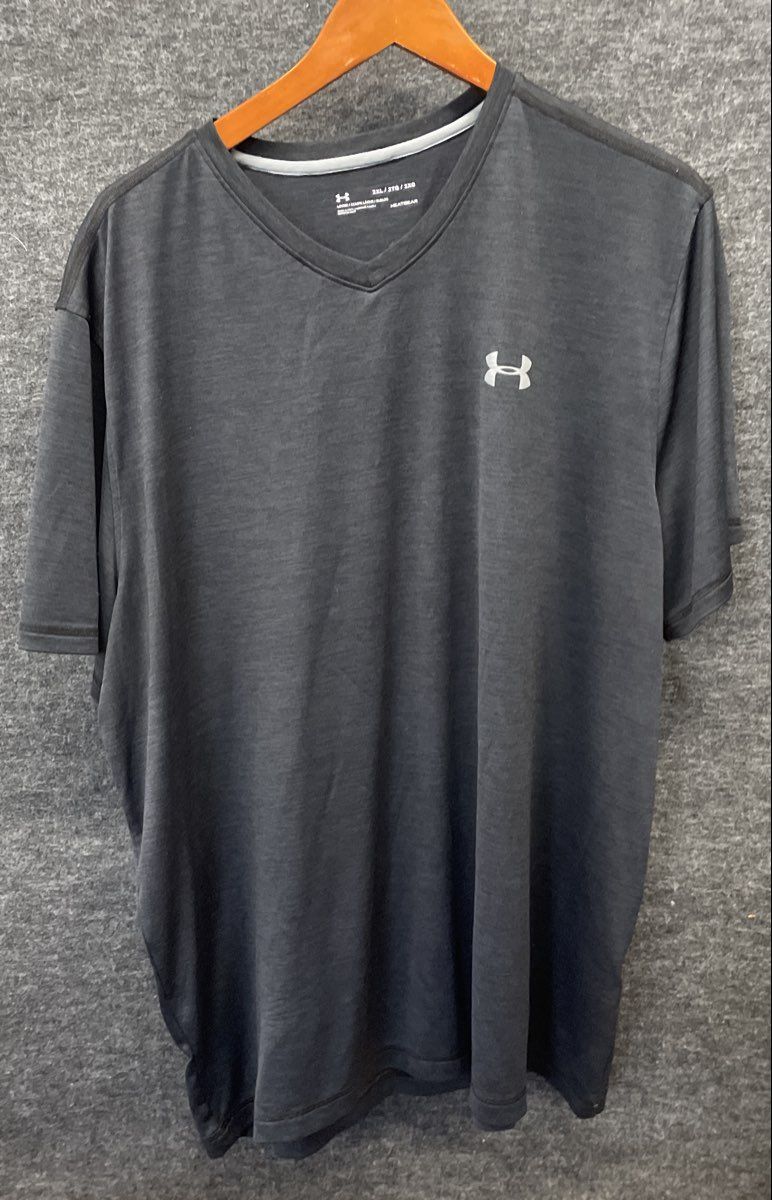 Under Armour Men's Black HeatGear V-Neck Loose Fit Short Sleeve T-Shirt Sz 2XL