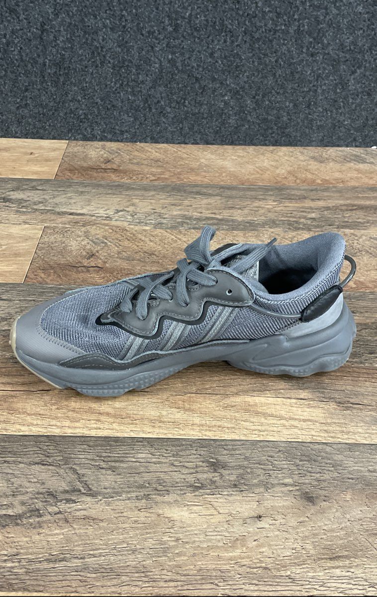 Adidas Ozweego Grey Gum Men's Lifestyle Sneakers Size 8