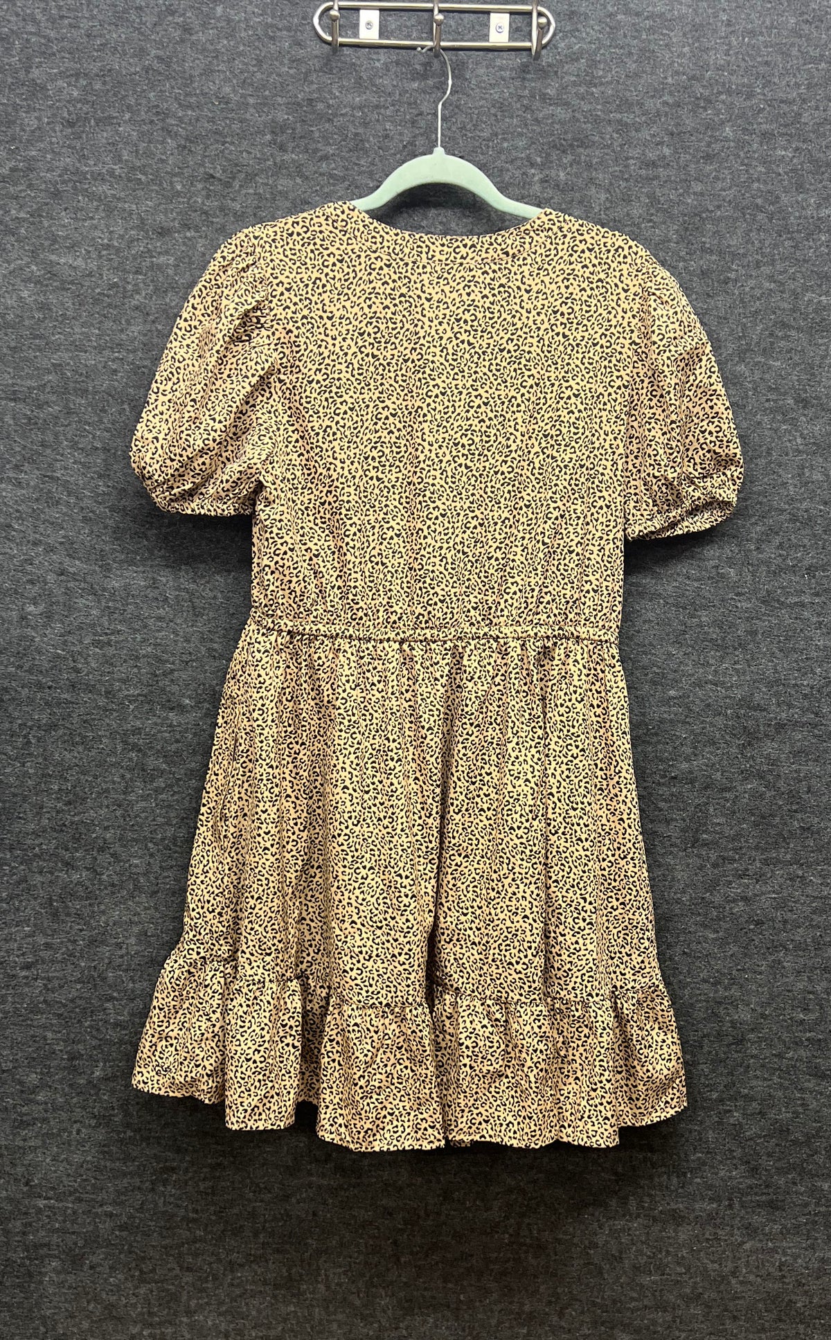 Vineyard Vines Women's Dress Tan Black Cheetah Print V-Neck Short Sleeve M NWT