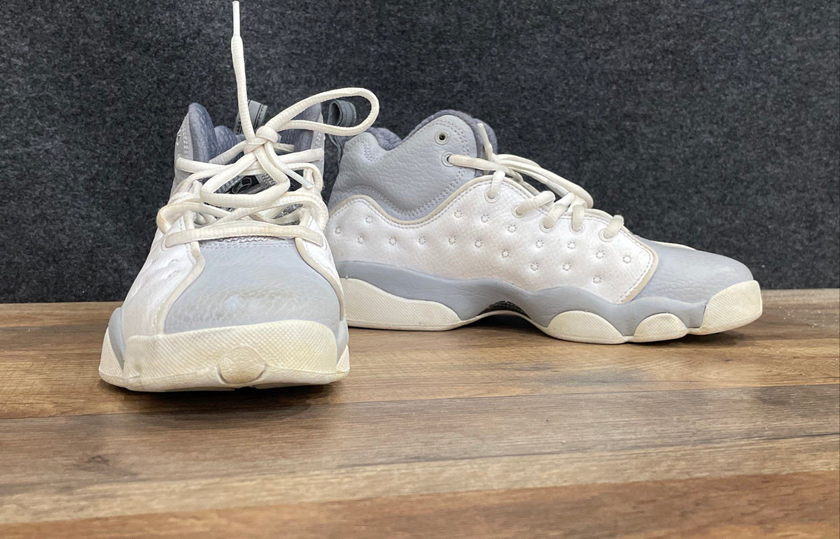 Jordan Pro Strong White Grey Youth Basketball Sneakers Size 5.5Y