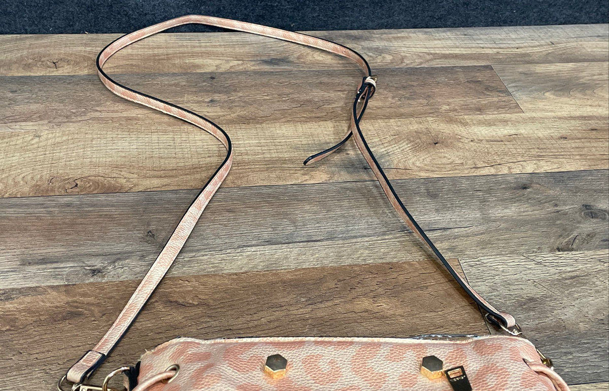 Jen & Co Pink Metallic Leopard Print Leather Crossbody Bucket Bag Purse
