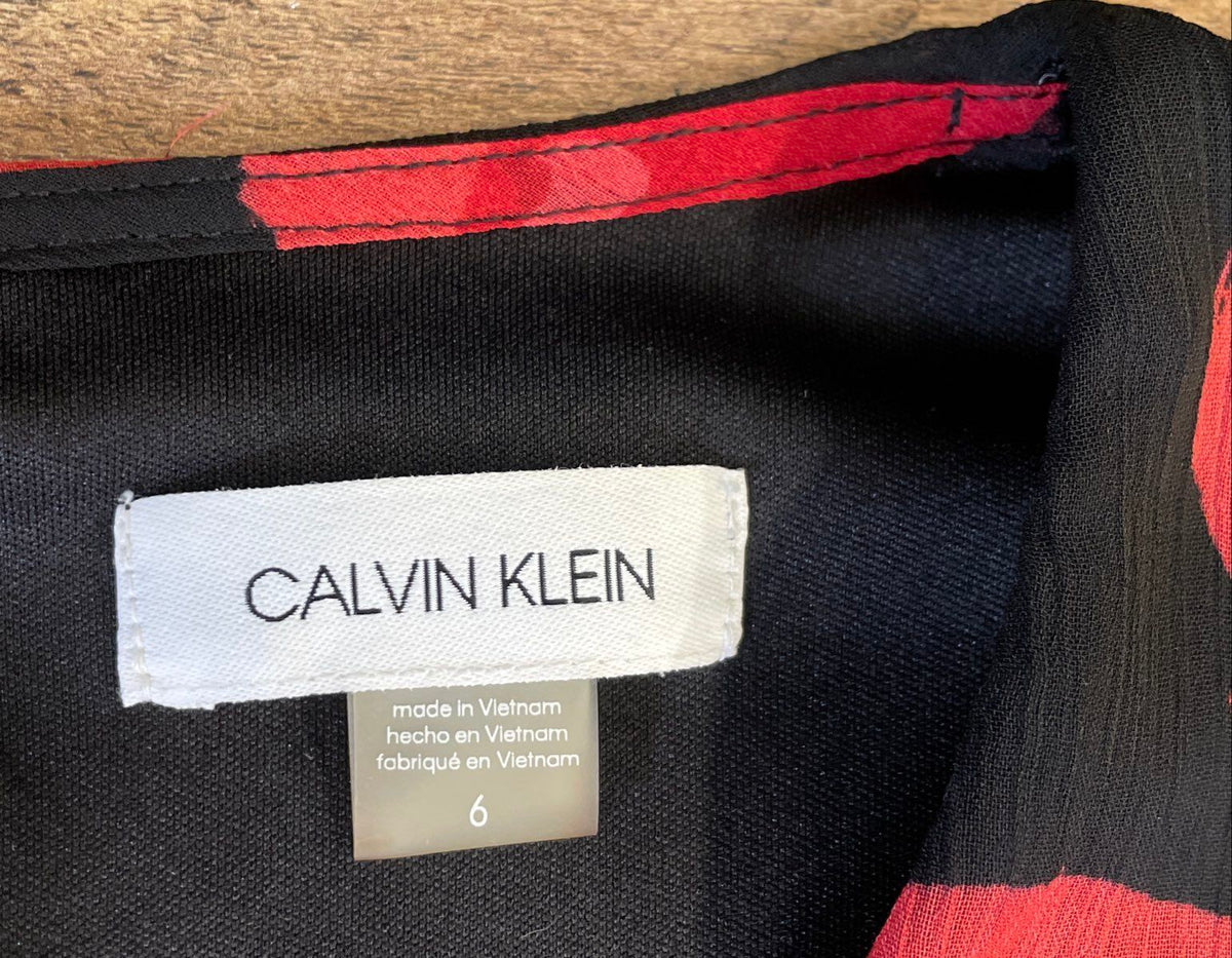 Calvin Klein Women's Black Red Floral Ruffled Bell Sleeve V-Neck Dress Sz 6