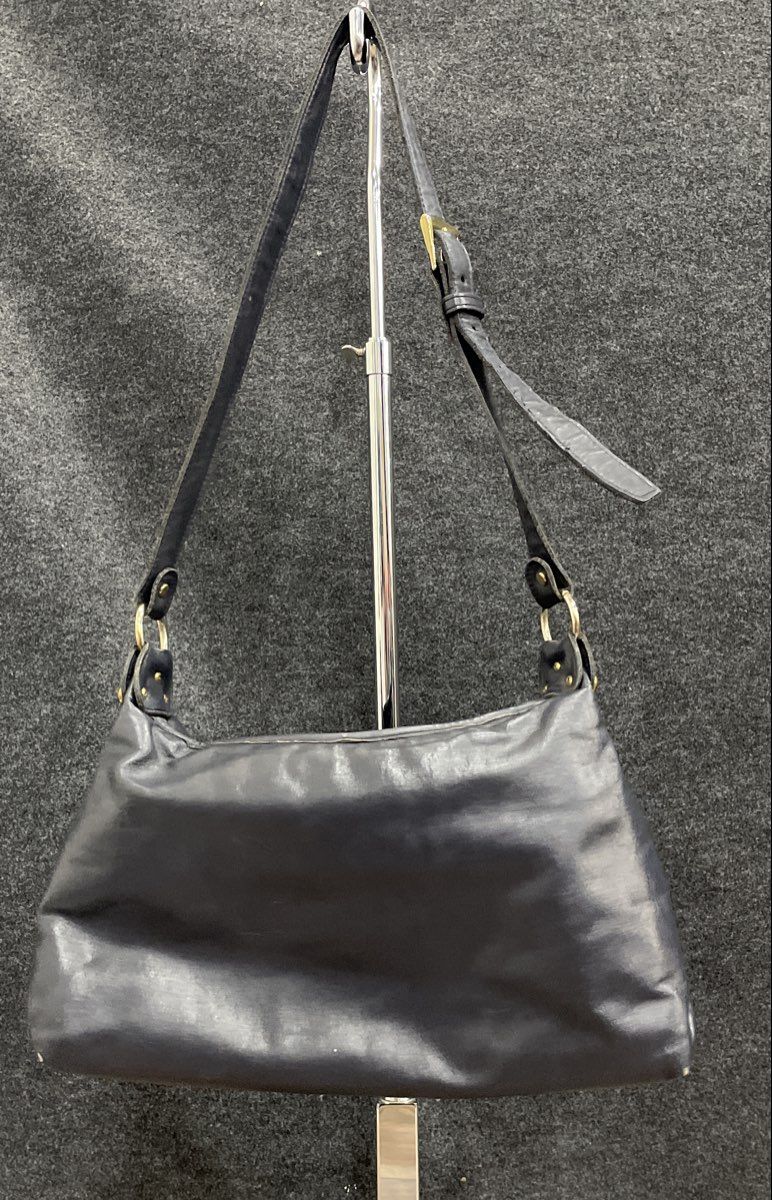 Etienne Aigner Blue Leather Vintage Shoulder Bag Gold Hardware
