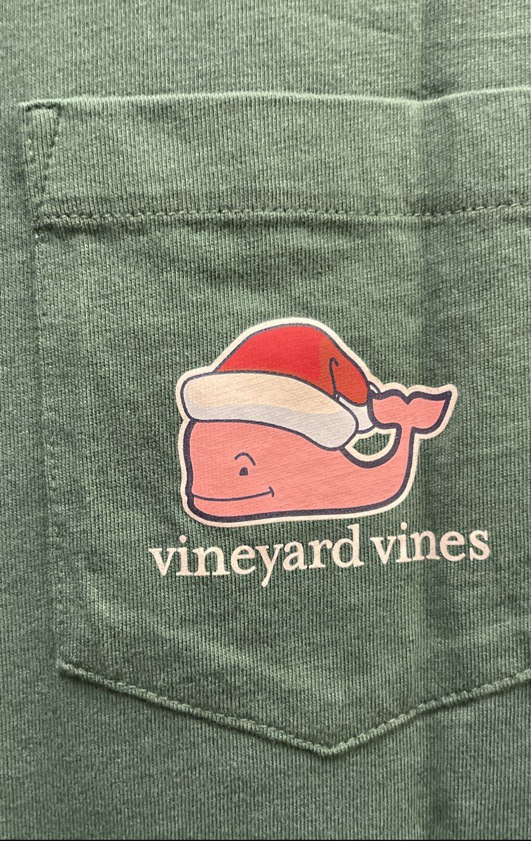 Vineyard Vines Men's Santa Whale LS Graphic Pocket Tee Charleston Green L NWT