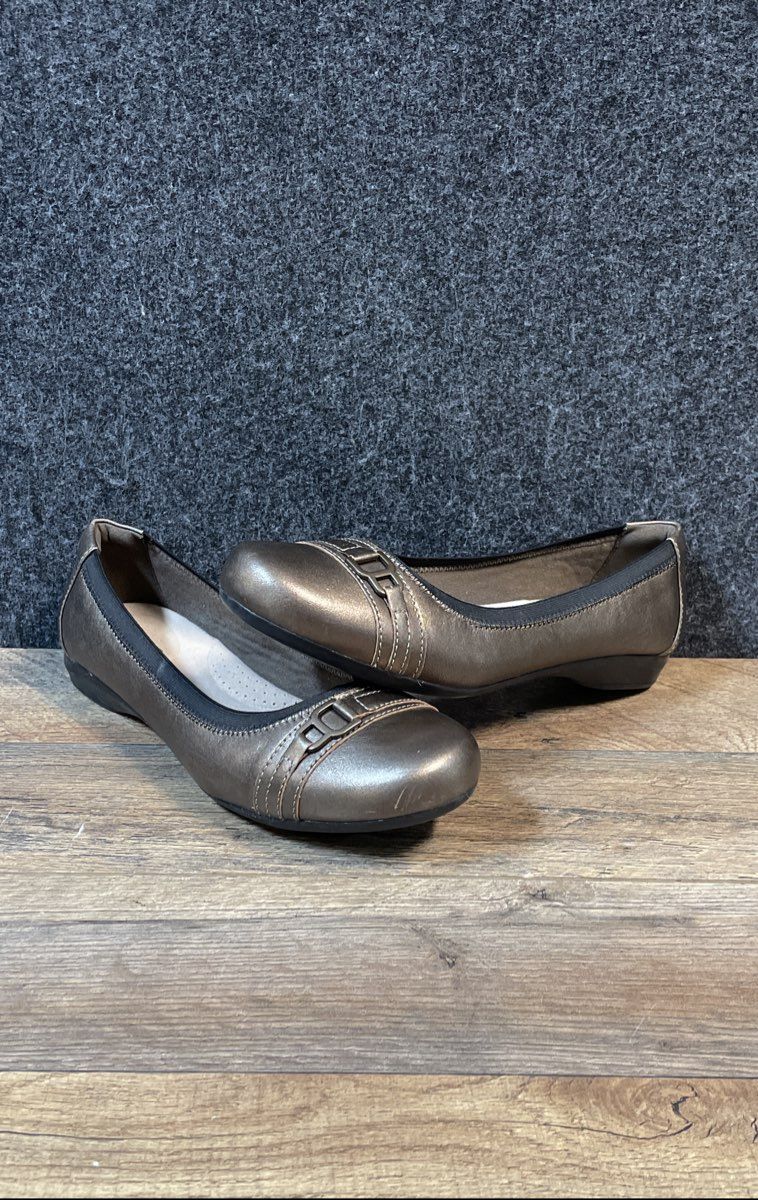 Clarks Cheyn Madi Bronze Metallic Leather Slip On Loafers Women's US 8.5M