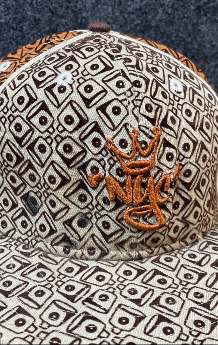 Vintage New Era 59FIFTY NYC Crown Spray Can Print Wool Fitted Hat Sz 7 1/4