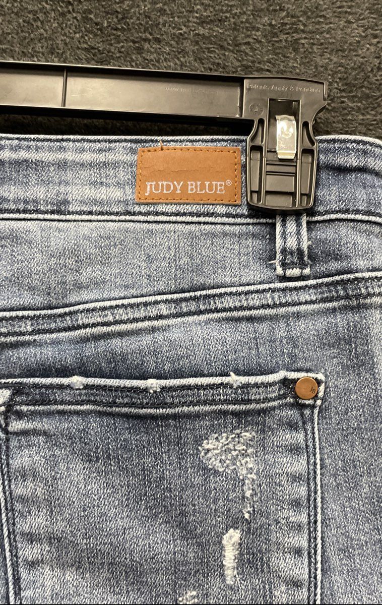 Judy Blue Women's Boyfriend Fit Distressed Blue Denim Jeans Sz 9/29