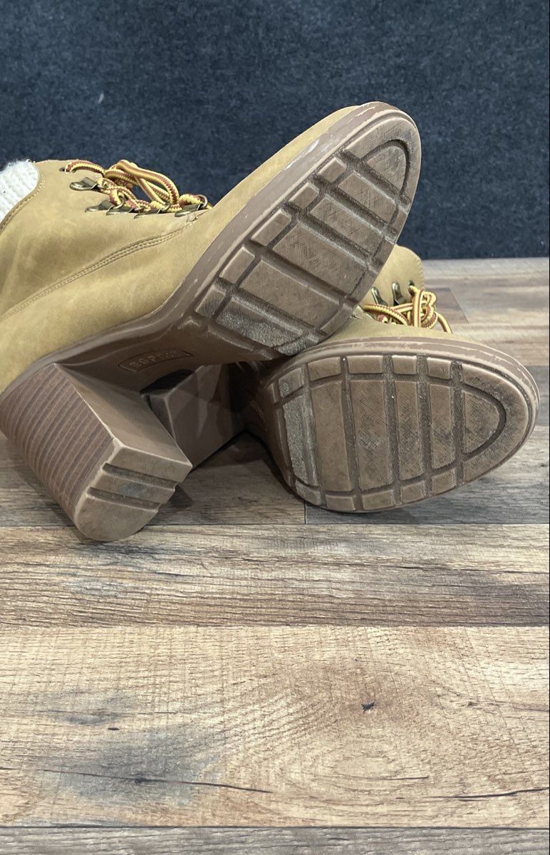 Esprit Hero-P Tan Faux Suede Lace Up Platform Ankle Boots Women's 9M