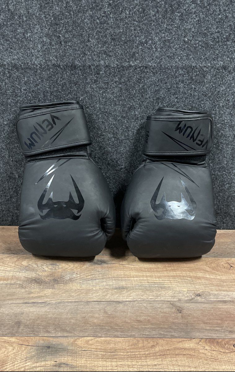 Venum Boxing Gloves 14oz Black Matte Mesh Palm Training Sparring Pair