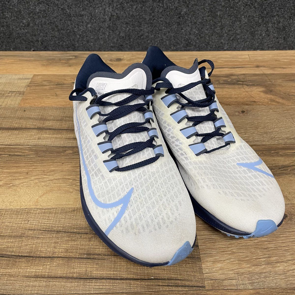 Nike Air Zoom Pegasus 37 UNC Tar Heels White Navy Blue Running Shoes Size 7.5