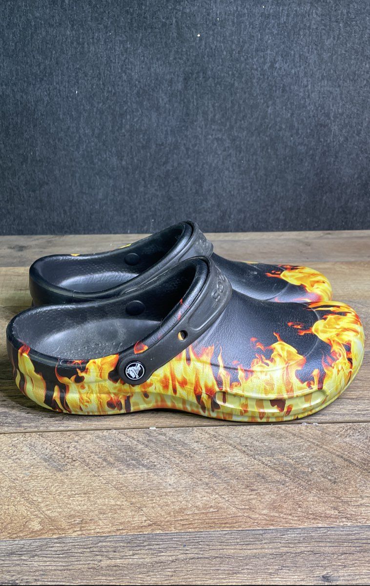 Crocs Bistro Graphic Flames Black Clogs Work Shoes Men's 9 Women's 11